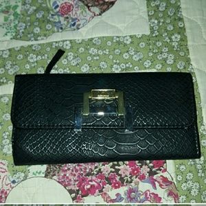 BRAND NEW KARDASHIAN KOLLECTION WALLET