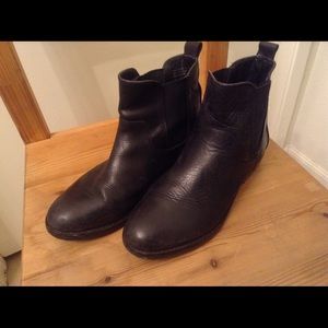 Vintage black Shelly londons