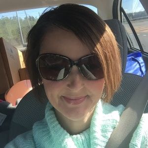 Meet your Posher, Bobbie