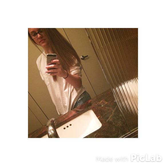 Meet your Posher, Avery - Picture 1 of 1