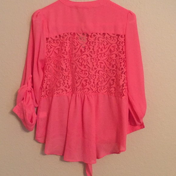 Cute pink button up top - Picture 2 of 2