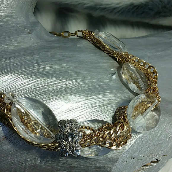 💋LAST 1💋Glamorous statement necklace - Picture 3 of 4