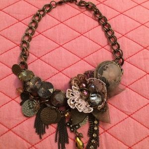 Chunky bib necklace