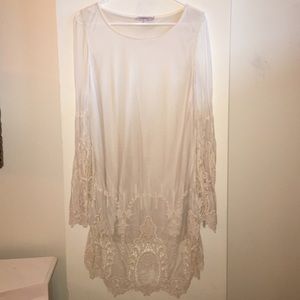 Blu Pepper dress with lace sleeves and embroidery