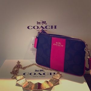 💕Coach Wristlet/ NWT