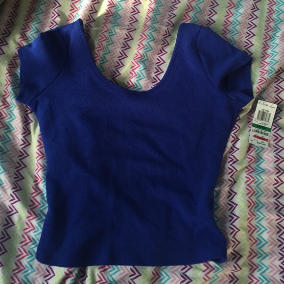 blue crop top