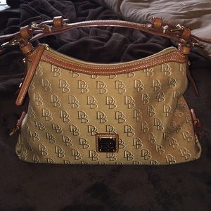 Gorgeous Dooney and Bourke hobo