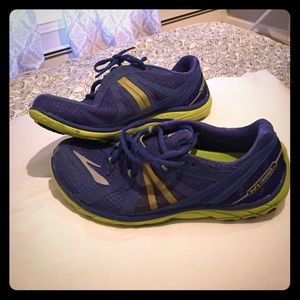 Brooks pure connect running shoes