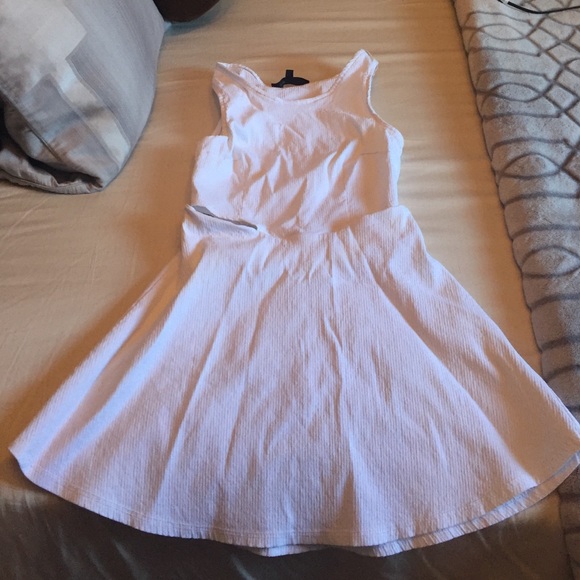 White short flowy dress