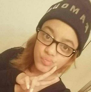 Meet your Posher, Kayla