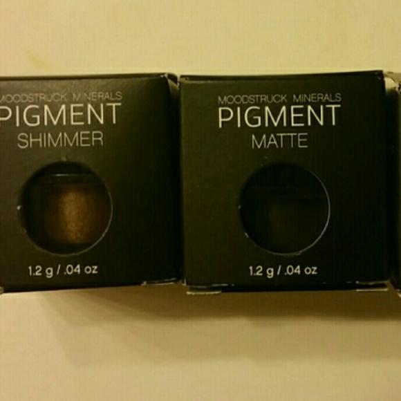 Younique mineral pigments