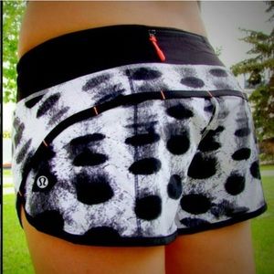 Lululemon Black Dot Speed Short