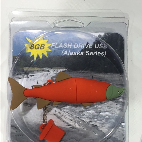 Skirtle USB Drives- Alaskan Salmon 8GB