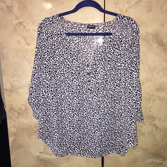 Leopard print Torrid shirt