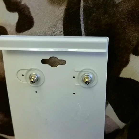 LAURA FORD 💕 - Picture 3 of 4