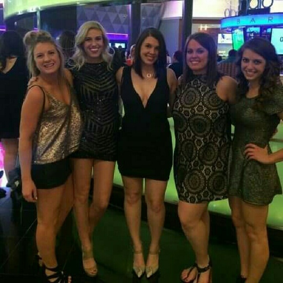 Meet your Posher, Gretchen - Picture 1 of 1