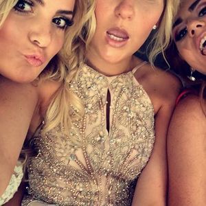 Meet your Posher, Kayla