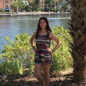 Meet your Posher, Stephanie