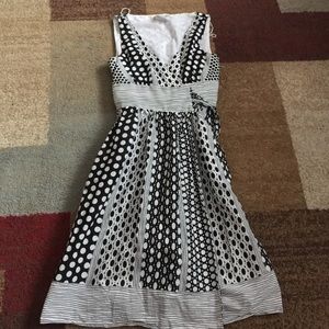 Maggy  London size 6 black & white wrap dress