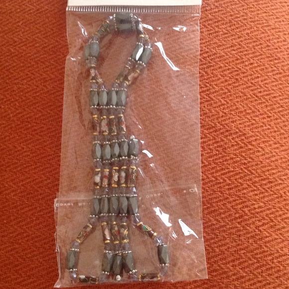 Magnetic Jewelry - Picture 1 of 4