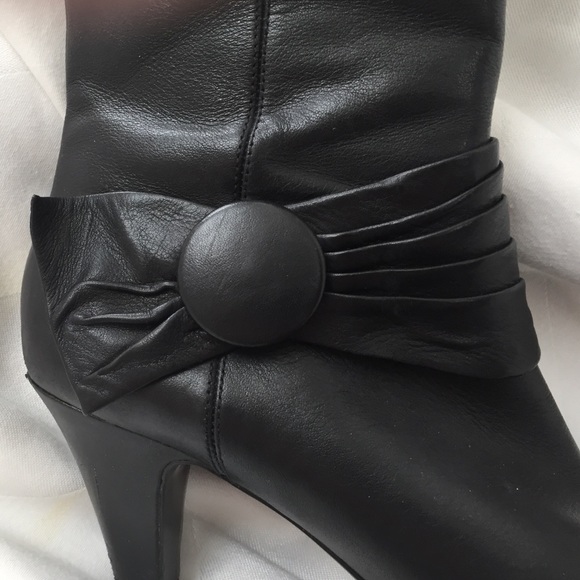 naturalizer rain boots