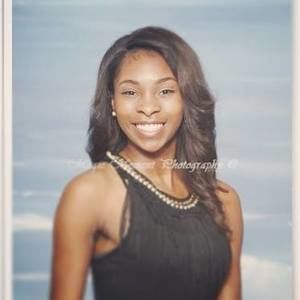 Meet your Posher, Abigail