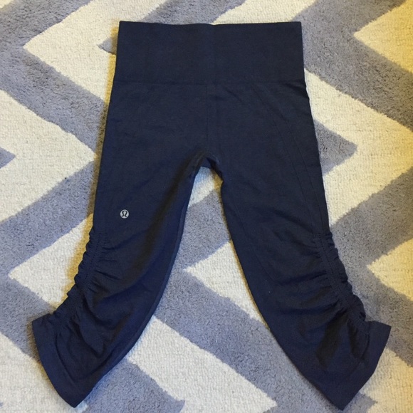 Lululemon Ebb and Flow Crop, Size 4