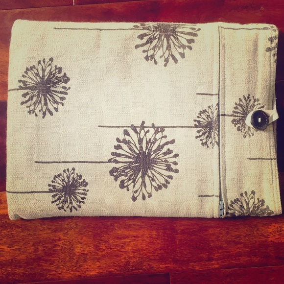 Beautiful MacBook bag. 13" and MacBook Air.