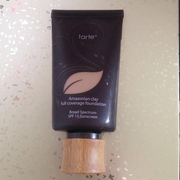 Tarte Amazonian Clay Foundation