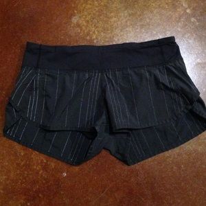 Lululemon Silver Vertical Stripe Speed Short