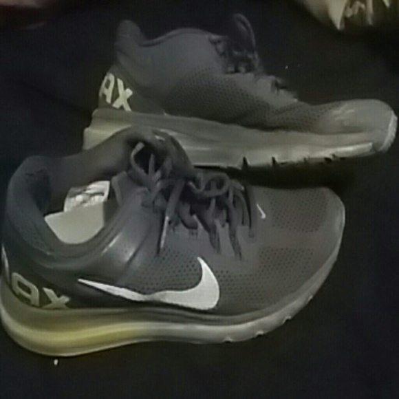 2013 Nike Airmax - Picture 2 of 4