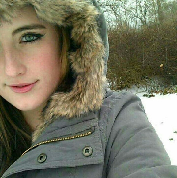 Meet your Posher, Ali