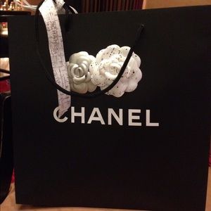 Meet your Posher, Liz