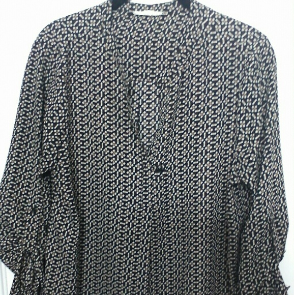 Pleione v-neck blouse