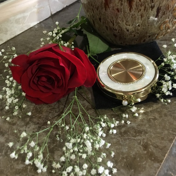 ZINA. CoMPACT MIRROR❤️ - Picture 3 of 4