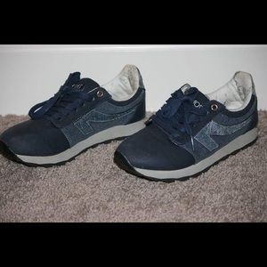 Athleta MOVMT Walking Shoes