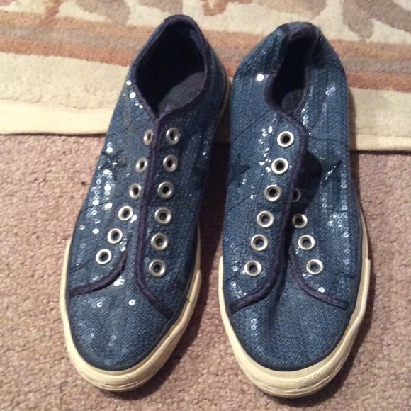 Converse Sneakers/negotiate/make offer