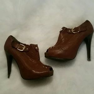 Open toe cognac booties