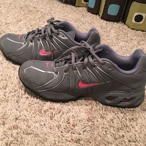 Nike tennis shoes