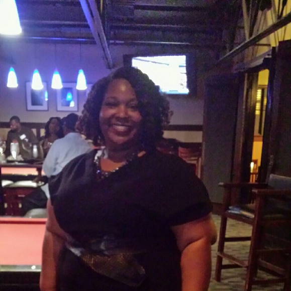 Meet your Posher, Burthia - Picture 2 of 2