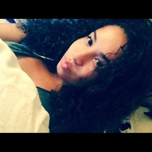 Meet your Posher, Elleny