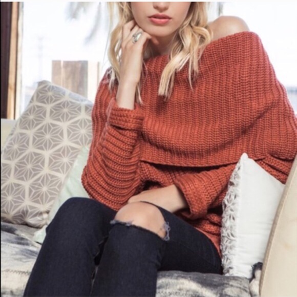 Bellanblue Tops - 🆕SYDNEY knit off shoulder sweater top - RUST