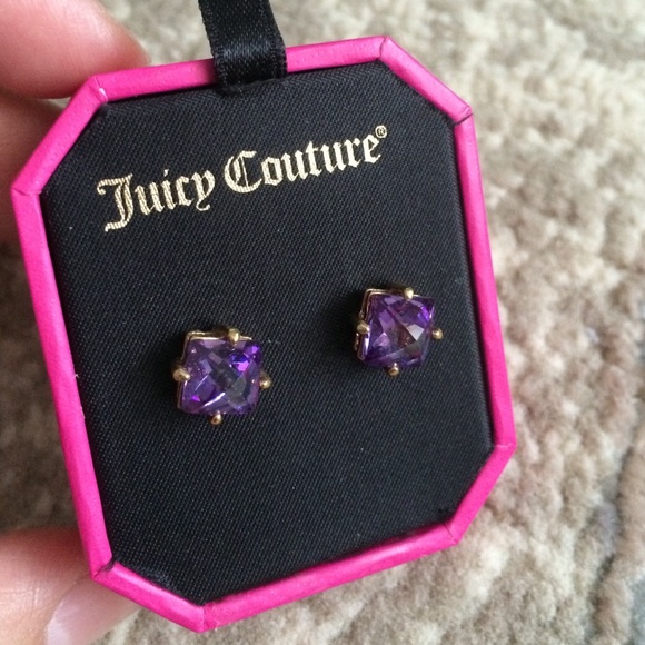 NWT Juicy Couture pyramid stud earrings