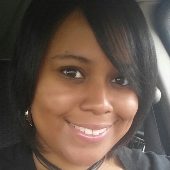 Meet your Posher, Staci - Picture 1 of 1