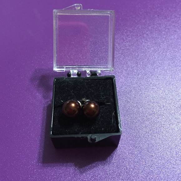 Brown fresh water pearl earrings