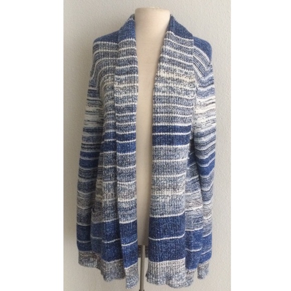 Lucky Brand Sweaters - FLASH SALE! Lucky Brand sweater