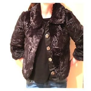 Vigoss faux fur jacket/ cape