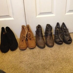 Bundle of 2 booties and 2 shirts TRADE 😍💘