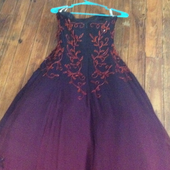 -SOLD- Amazing Ball Gown Dress - Picture 4 of 4