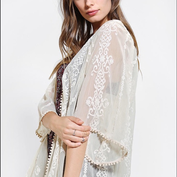 Kimchi Blue embroidered Kimono